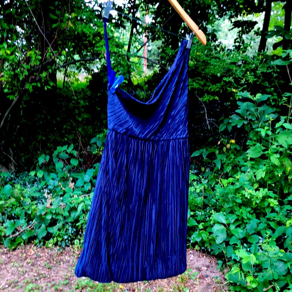 Beautiful one shoulder dress only worn 3 x